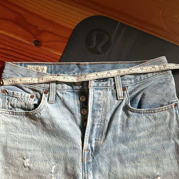 Levi’s jean shorts - Picture 7 of 8